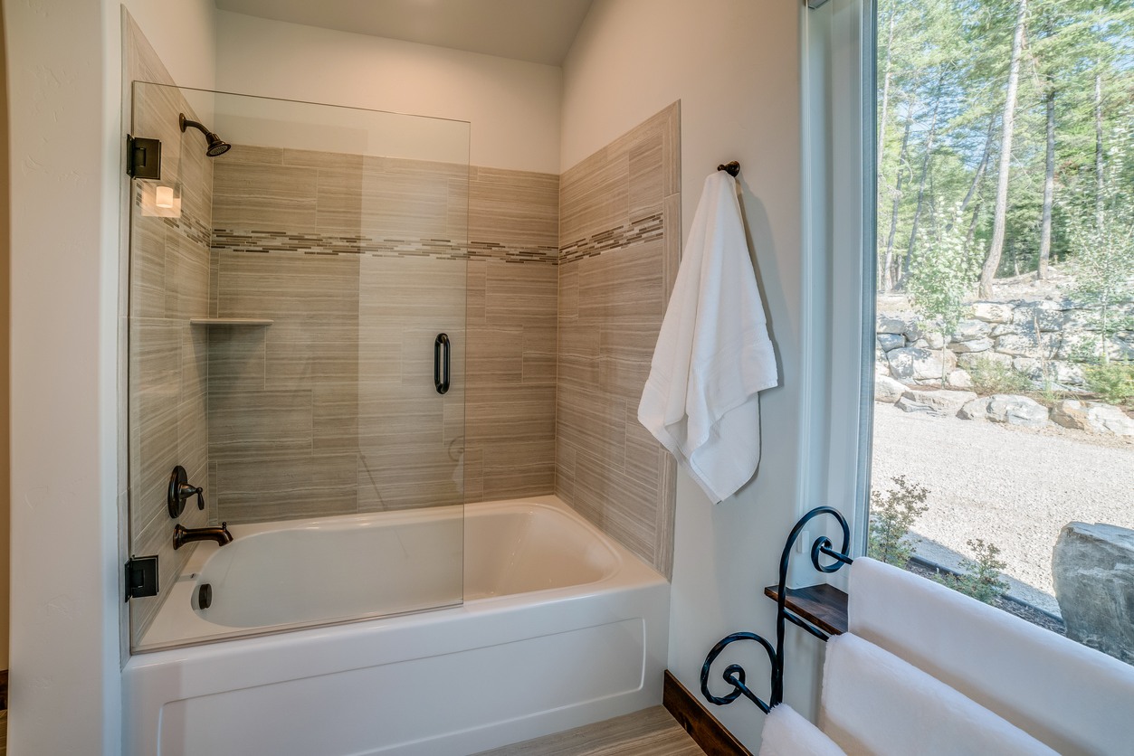 Shower & Tub Installation in Jackson